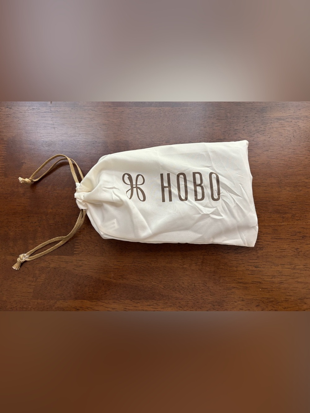 HOBO LAUREN CLUTCH WALLET- Color: DRIFTWOOD-BNWT and Hobo Dust-bag - Picture 13 of 13